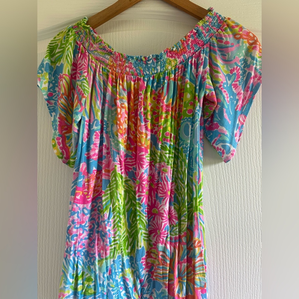 Lilly Pulitzer Colorful Off-Shoulder shirt